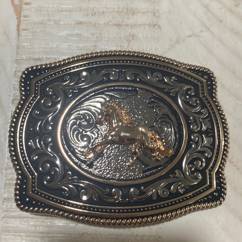 Belt buckle